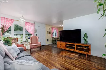 10021 SE Harold St, Portland, OR 97035 - Photo 9