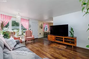 10021 SE Harold St, Portland, OR 97035 - Photo 9