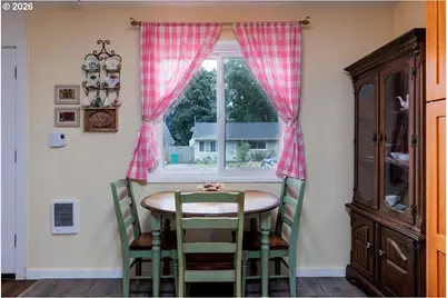 10021 SE Harold St, Portland, OR 97035 - Photo 13