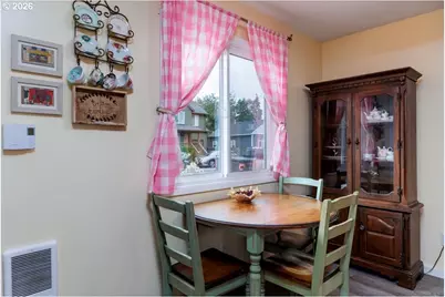 10021 SE Harold St, Portland, OR 97035 - Photo 11