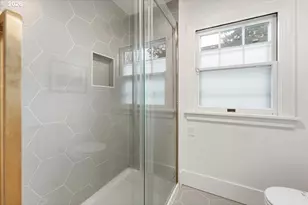 2451 SE Salmon St, Portland, OR 97214 - Photo 19