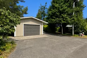 1600 Rhododendron Dr, Florence, OR 97439 - Photo 3