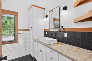 7021 SW Stephen Ln, Portland, OR 97225 - Photo 17