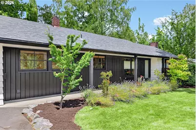 7021 SW Stephen Ln, Portland, OR 97225 - Photo 3