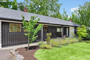 7021 SW Stephen Ln, Portland, OR 97225 - Photo 3