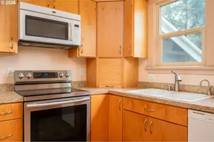 1139 NW Yamhill St, McMinnville, OR 97128 - Photo 9