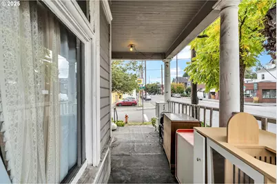 1736 SE 7th Ave, Portland, OR 97214 - Photo 5