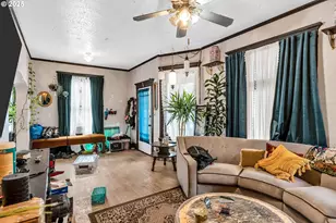 1736 SE 7th Ave, Portland, OR 97214 - Photo 9