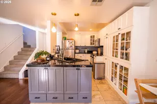 6605 W Burnside St, Portland, OR 97210 - Photo 13