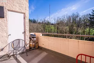 6605 W Burnside St, Portland, OR 97210 - Photo 17