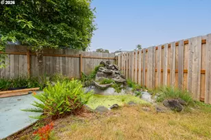 425 S Lincoln St, Seaside, OR 97138 - Photo 9