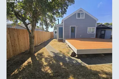 425 S Lincoln St, Seaside, OR 97138 - Photo 3