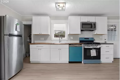 425 S Lincoln St, Seaside, OR 97138 - Photo 13