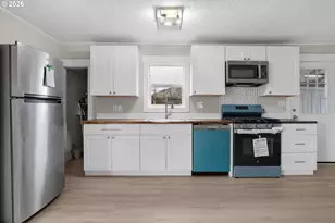 425 S Lincoln St, Seaside, OR 97138 - Photo 13