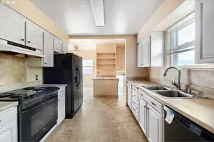 5218 NE 18th Ave, Portland, OR 97211 - Photo 9