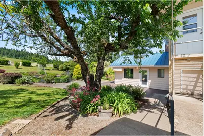 31762 Nichols Ln, Cottage Grove, OR 97424 - Photo 9