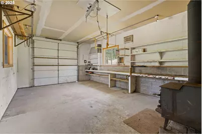 31762 Nichols Ln, Cottage Grove, OR 97424 - Photo 33