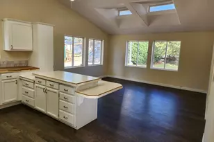 36451 S Sawtell Rd, Molalla, OR 97038 - Photo 7