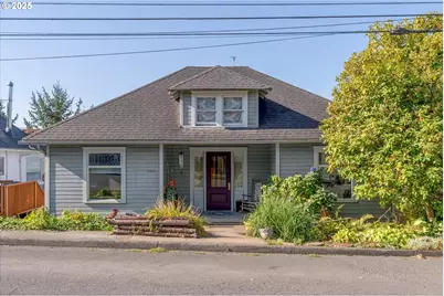 380 Columbia St, Cathlamet, WA 98612 - Photo 1