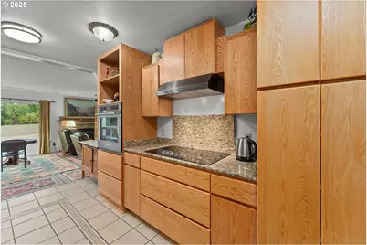 157 NE Spencer Ct, Roseburg, OR 97470 - Photo 17