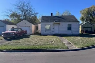 1807 NE Walnut Ave, Wood Village, OR 97060 - Photo 1