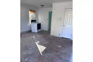 1807 NE Walnut Ave, Wood Village, OR 97060 - Photo 5