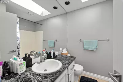 16085 NW Harriet Ct, Beaverton, OR 97006 - Photo 23