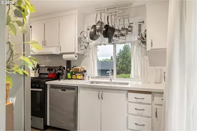 5412 NW Burning Tree Ct, Portland, OR 97229 - Photo 17