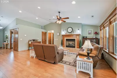 701 Ph 10, Castle Rock, WA 98611 - Photo 9
