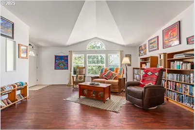 310 Pitney Ln #40, Junction City, OR 97448 - Photo 5