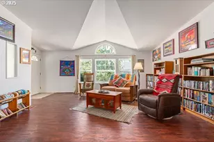 310 Pitney Ln, Junction City, OR 97448 - Photo 5