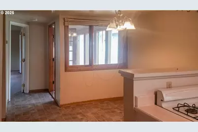 701 Y Ave, La Grande, OR 97850 - Photo 5