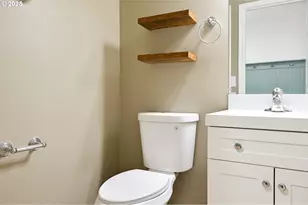 39380 Amherst St, Sandy, OR 97055 - Photo 35