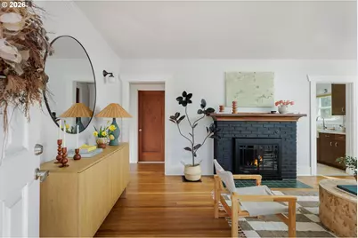 7236 N Fenwick Ave, Portland, OR 97217 - Photo 3