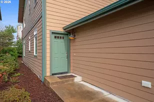 1690 32nd St, Florence, OR 97439 - Photo 3