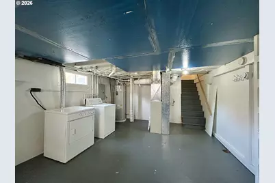 2202 NE Everett St, Portland, OR 97232 - Photo 23