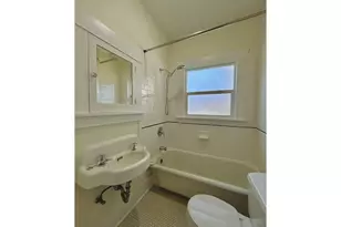 2202 NE Everett St, Portland, OR 97232 - Photo 27