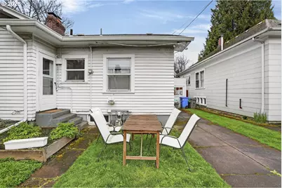 2202 NE Everett St, Portland, OR 97232 - Photo 7