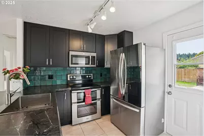 8416 NE Wygant St, Portland, OR 97220 - Photo 11