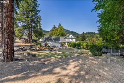 1270 N Main Ave, White Salmon, WA 98672 - Photo 7