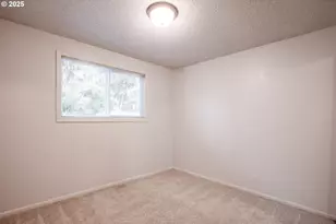 2329 Willona Park, Eugene, OR 97408 - Photo 15