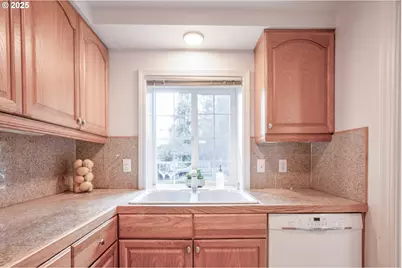 2329 Willona Park, Eugene, OR 97408 - Photo 11