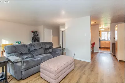 6151 SW Erickson Ave, Beaverton, OR 97008 - Photo 9