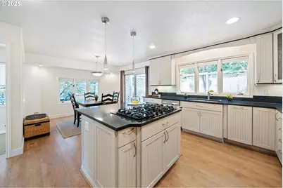 6827 SW Windemere Loop, Portland, OR 97225 - Photo 21