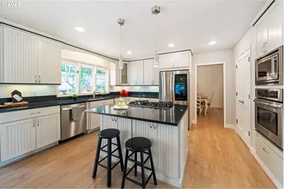 6827 SW Windemere Loop, Portland, OR 97225 - Photo 19