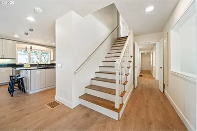 6827 SW Windemere Loop, Portland, OR 97225 - Photo 15