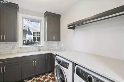 2101 Goodall Ct, Lake Oswego, OR 97034 - Photo 13