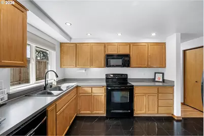 1101 Cedar Ct, Creswell, OR 97426 - Photo 7