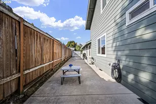 1101 Cedar Ct, Creswell, OR 97426 - Photo 35