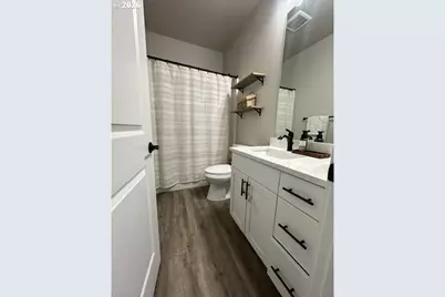 946 S Calapooia St, Sutherlin, OR 97479 - Photo 13